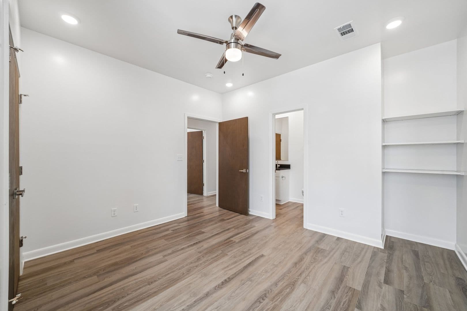 Cottages on 30th Avenue E 15 of 33