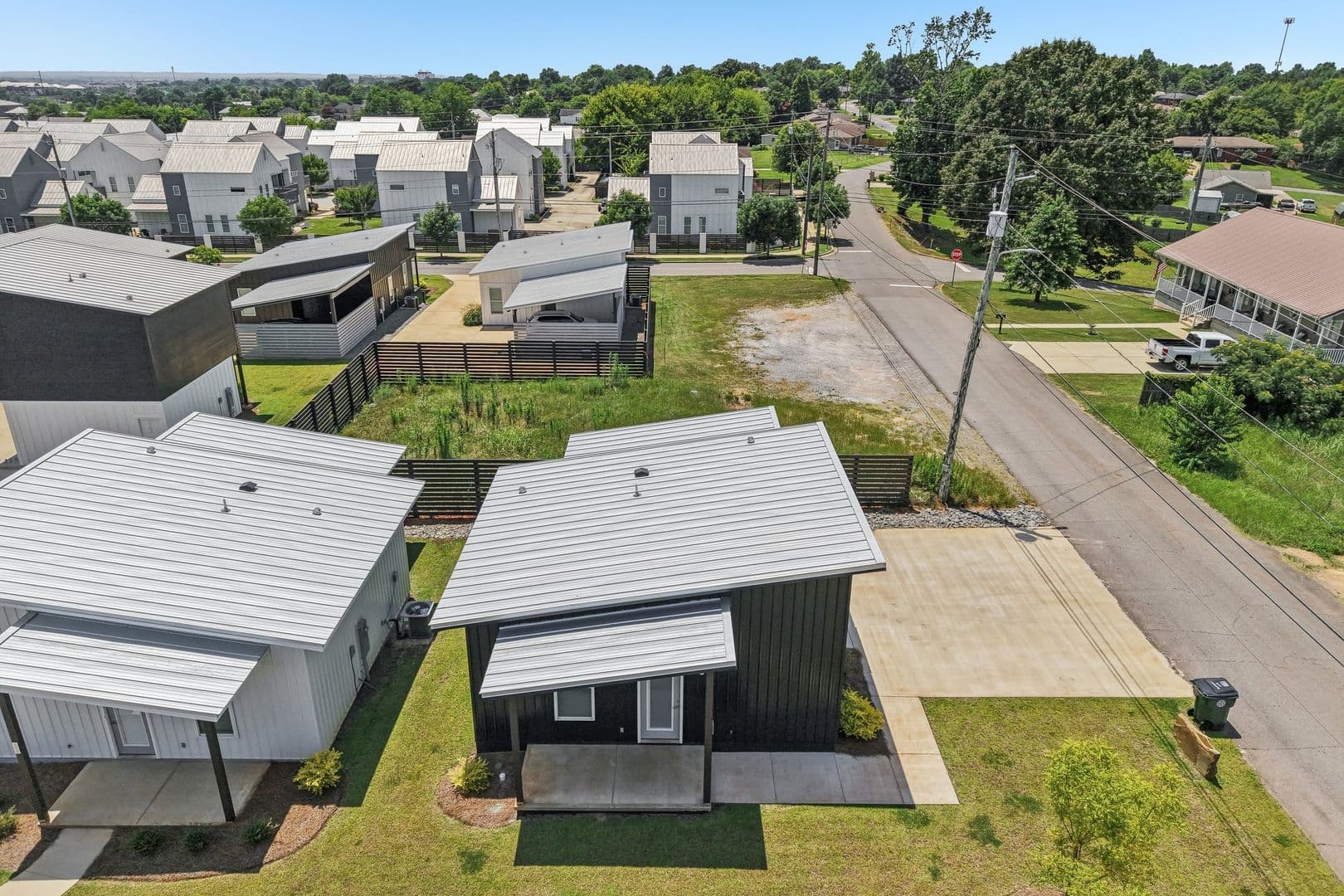 Cottages on 30th Avenue E 30 of 35