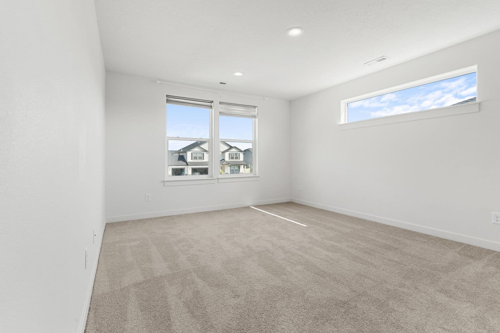 3921 N Lynn Street 10 of 26