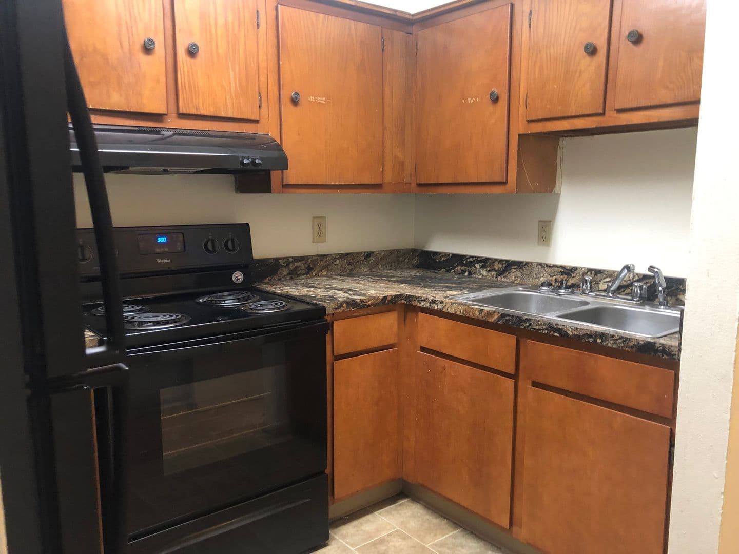 2 Bedroom Apartment Ready for Move In! 2 of 6