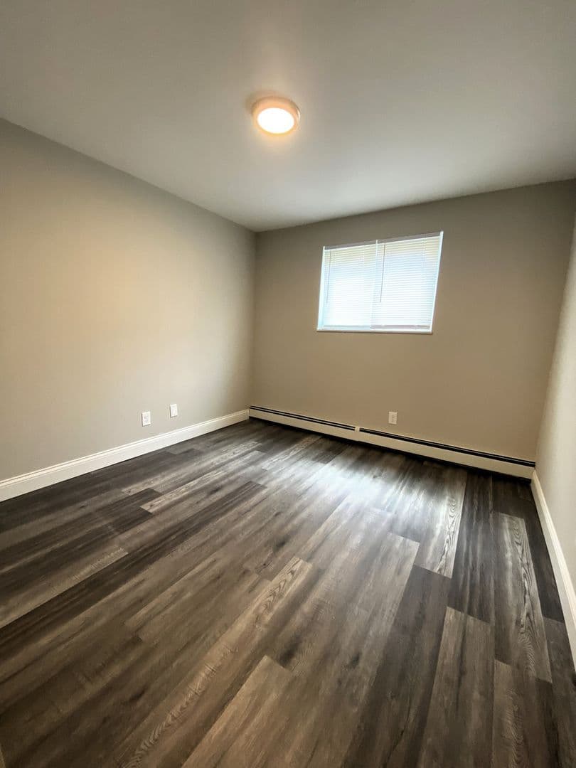 2 Bedroom Apartment Ready for Move In! 4 of 8