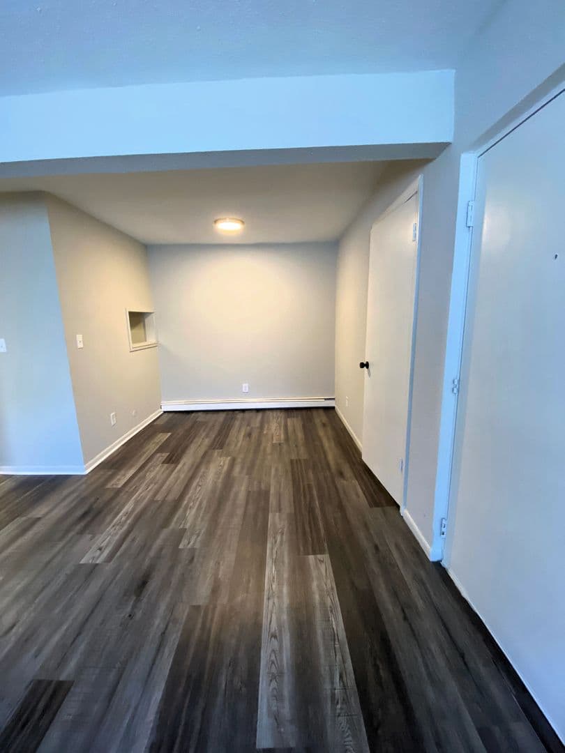 2 Bedroom Apartment Ready for Move In! 1 of 8