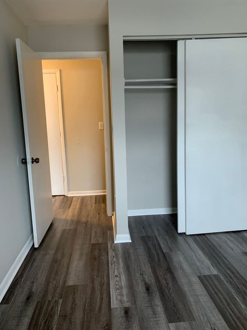 2 Bedroom Apartment Ready for Move In! 5 of 6
