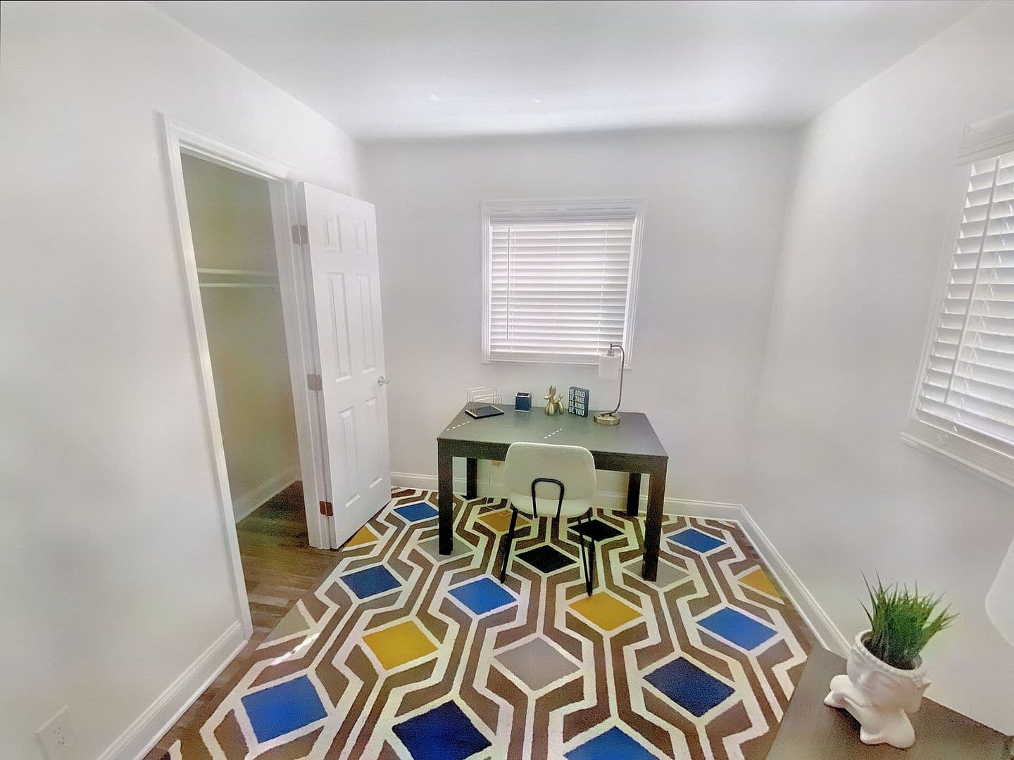 The Flats at 2200 18 of 21