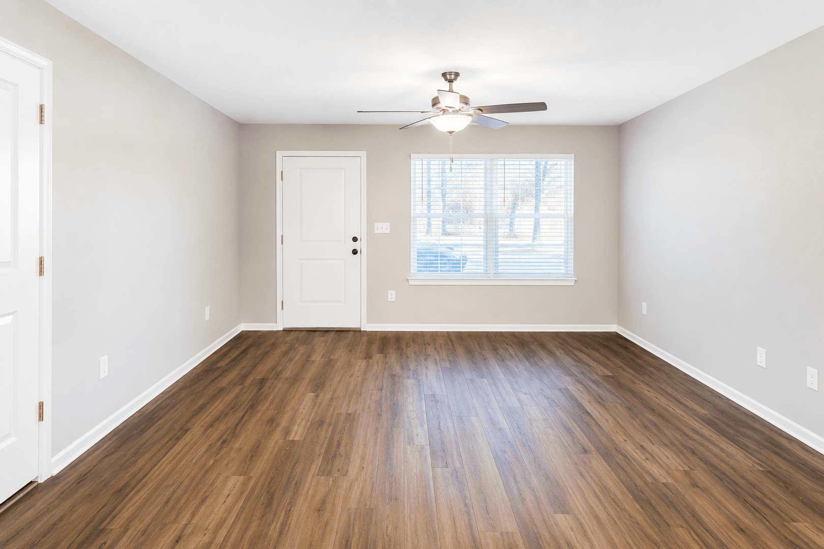 Montclair Court 4 of 14