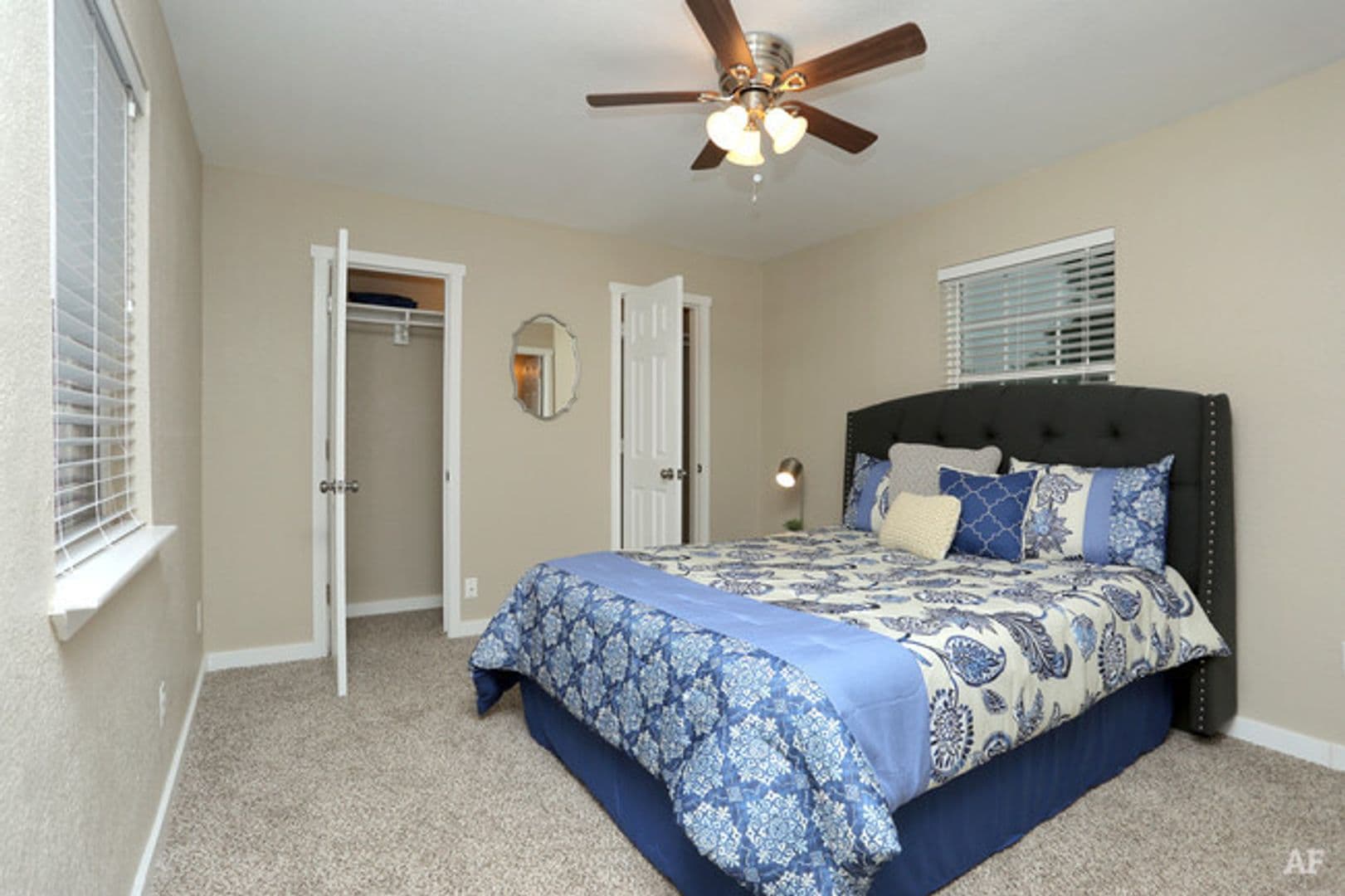 Residences at Lakeshore 4 of 10