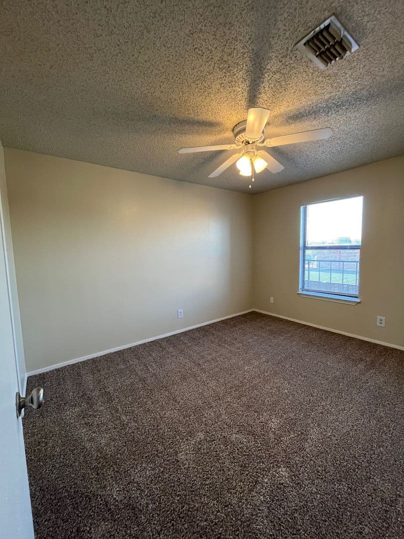 Bentwood Apartments 1 of 6