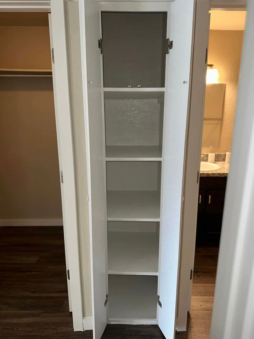 Residences at Lakeshore 7 of 18