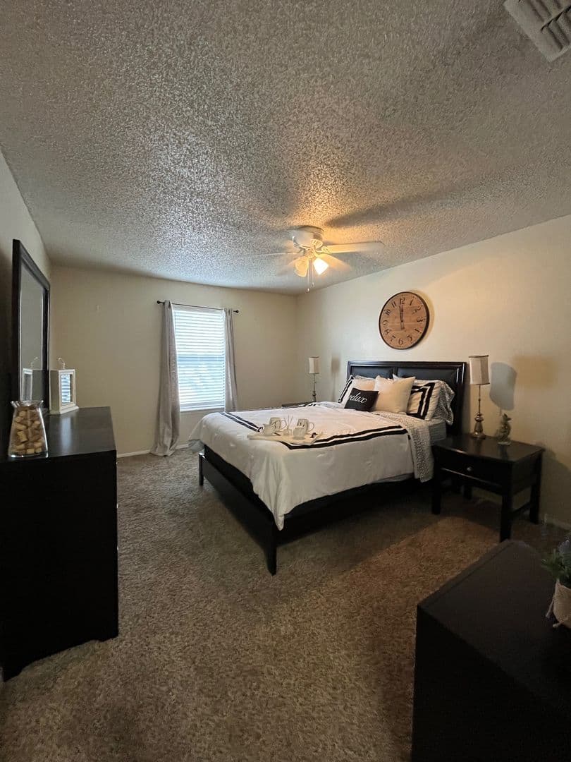 Bentwood Apartments 4 of 6