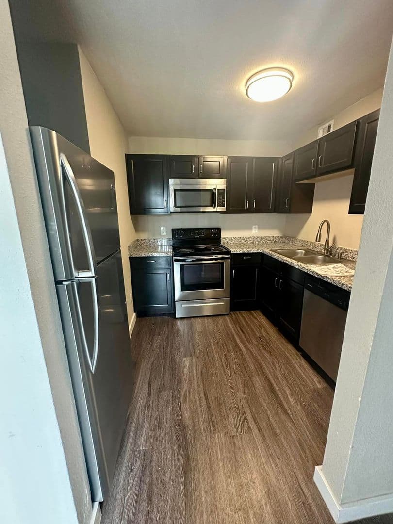 Residences at Lakeshore 1 of 8