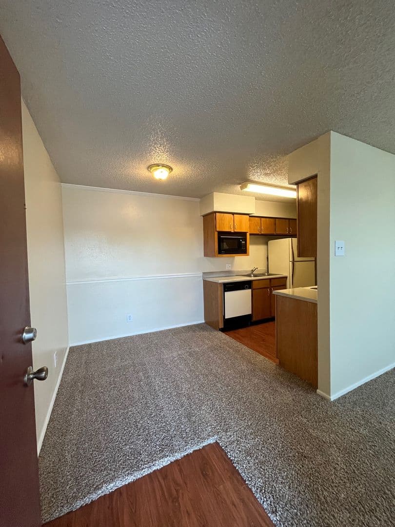 Bentwood Apartments 6 of 6
