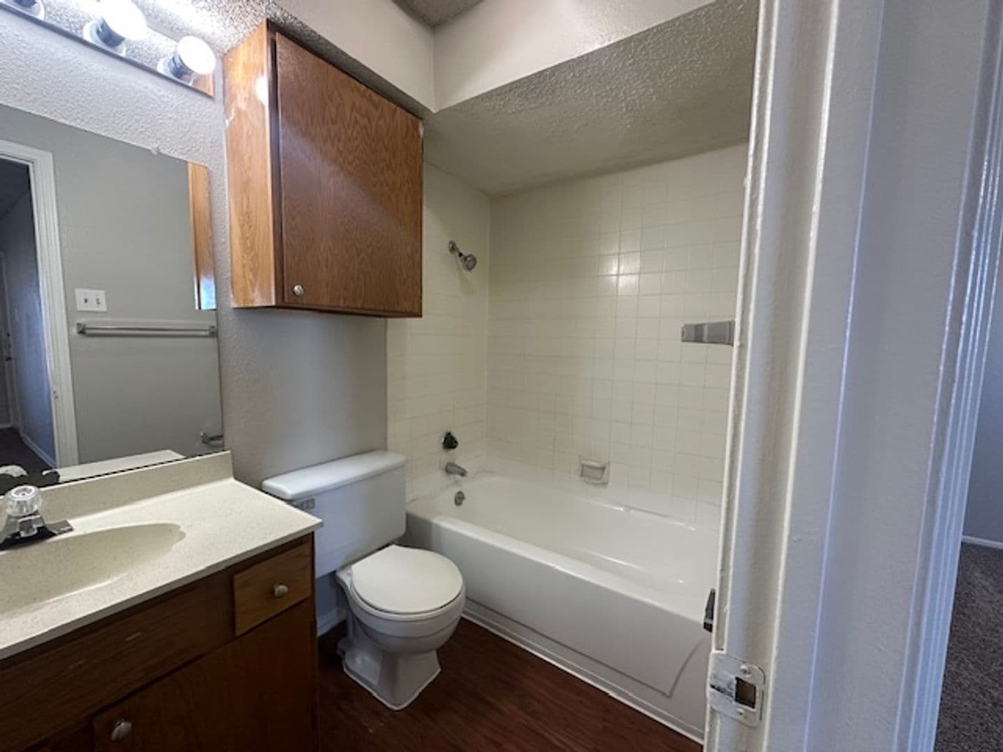Bentwood Apartments 2 of 6