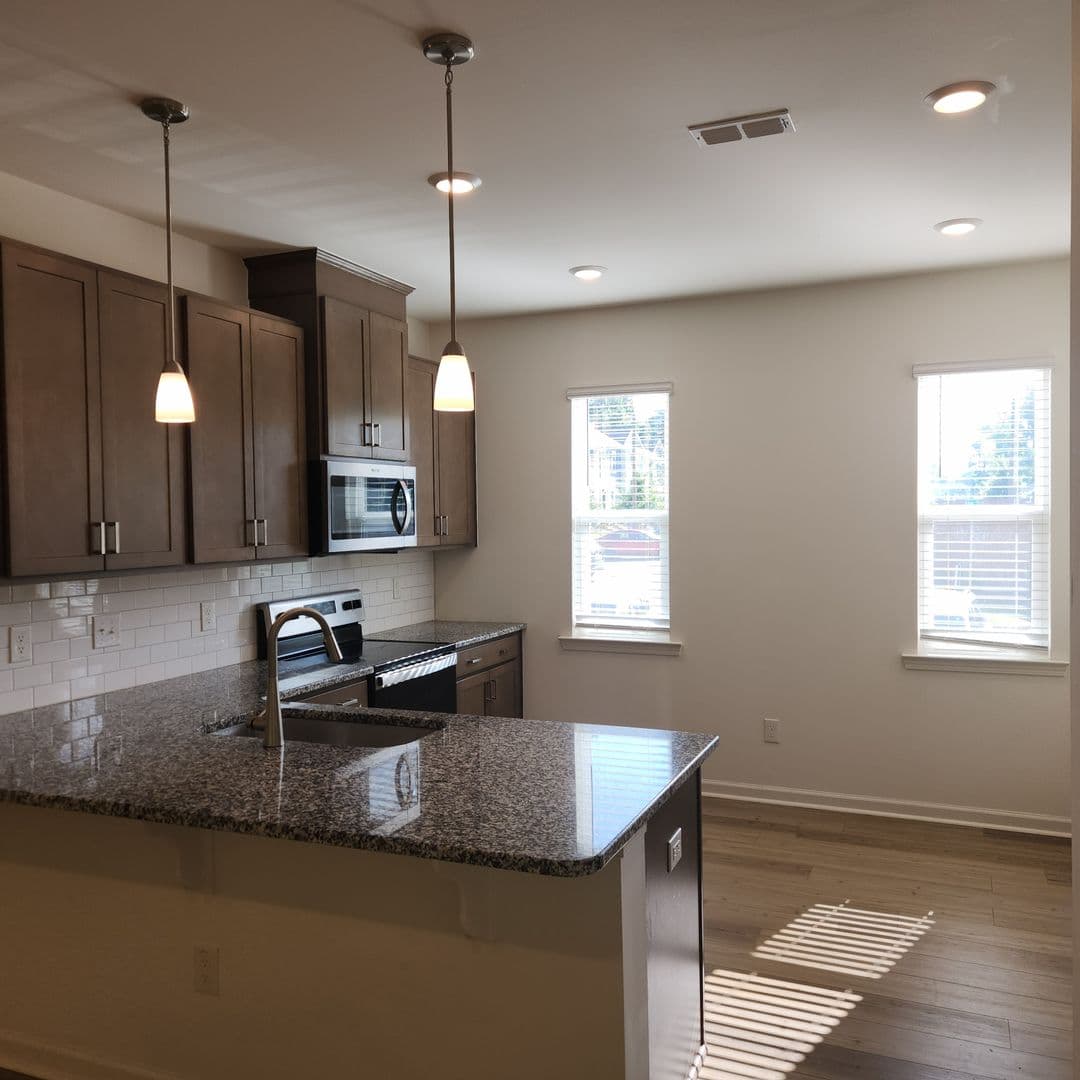 3002 Spline Lane 21 of 22