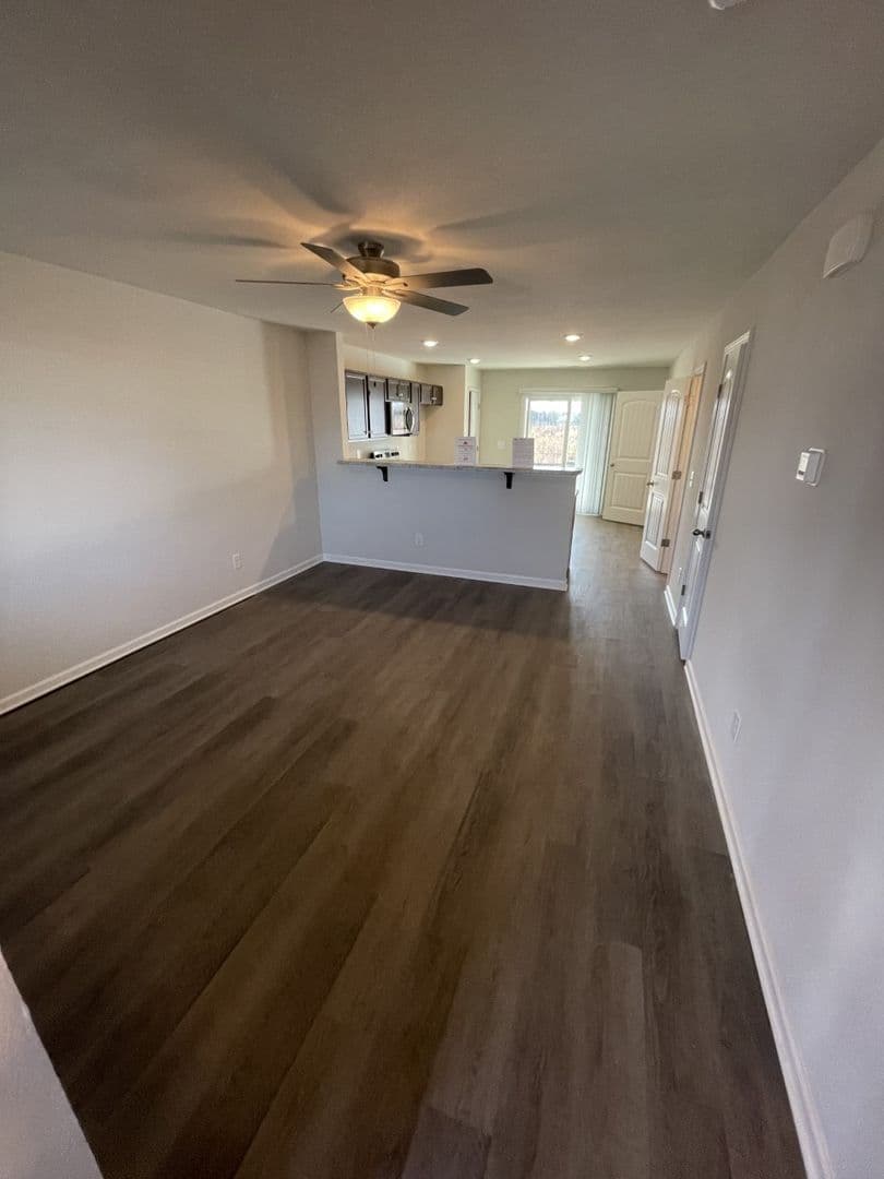 1066 Peony Lane 4 of 8