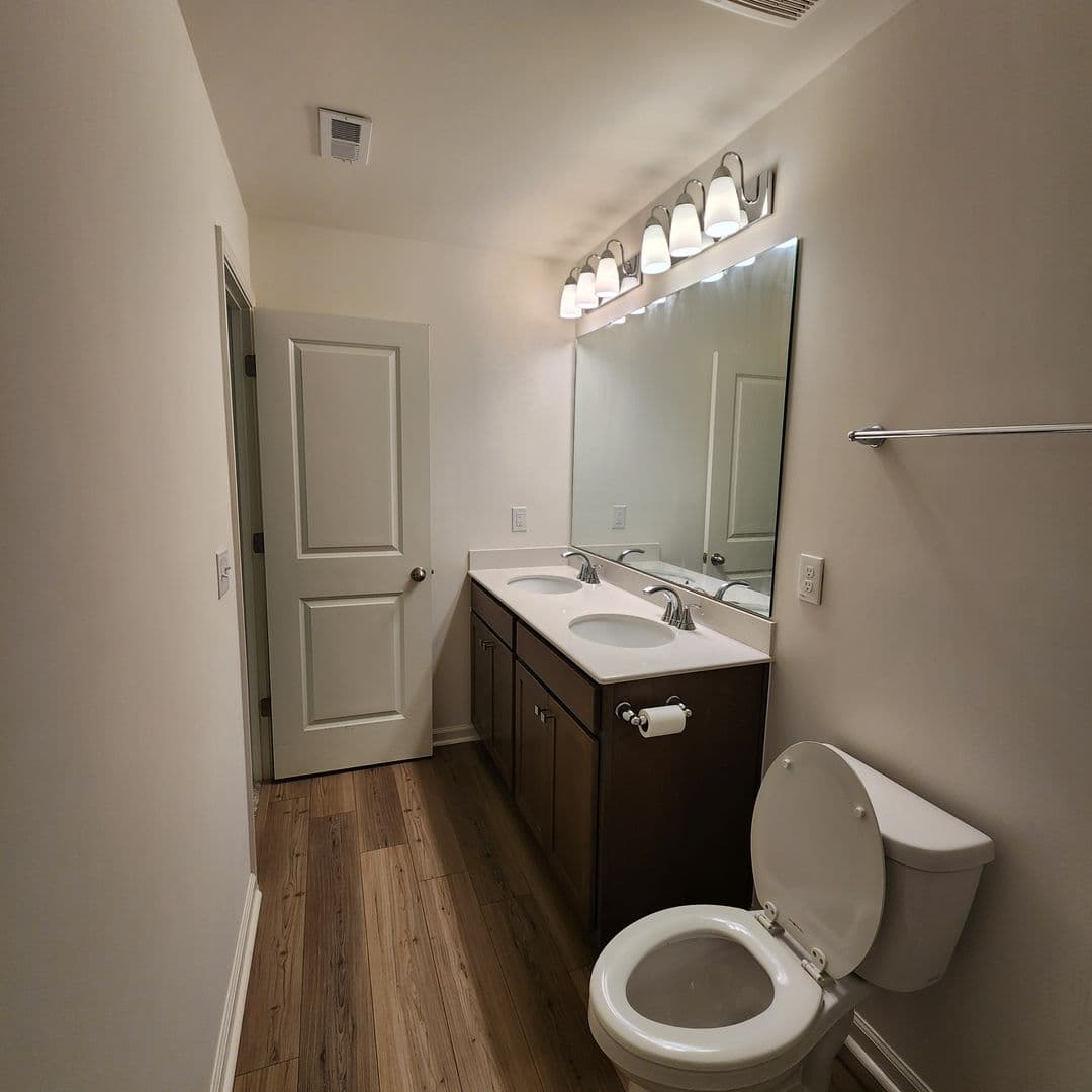 3002 Spline Lane 17 of 22