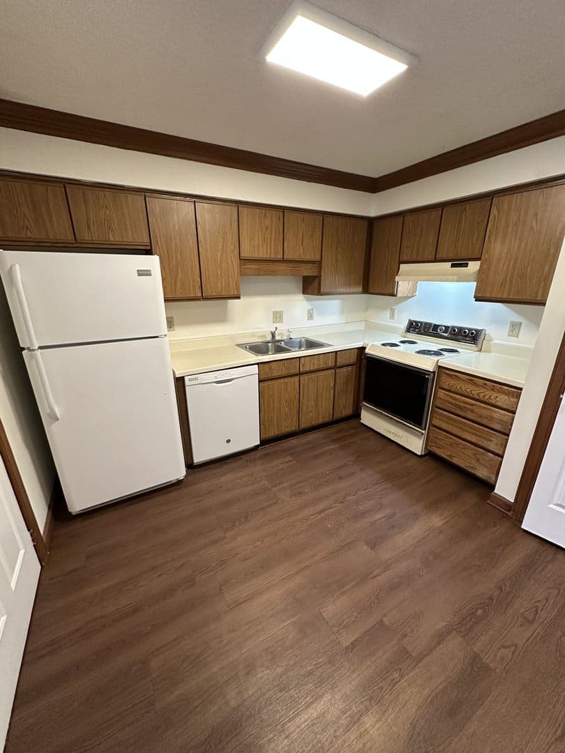 3525-102 Ivy Commons Drive - Surry 4 of 9