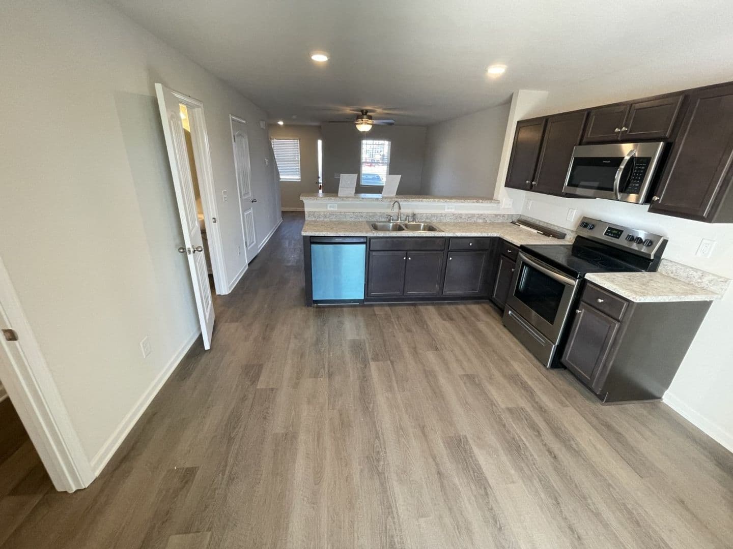 1066 Peony Lane 3 of 8