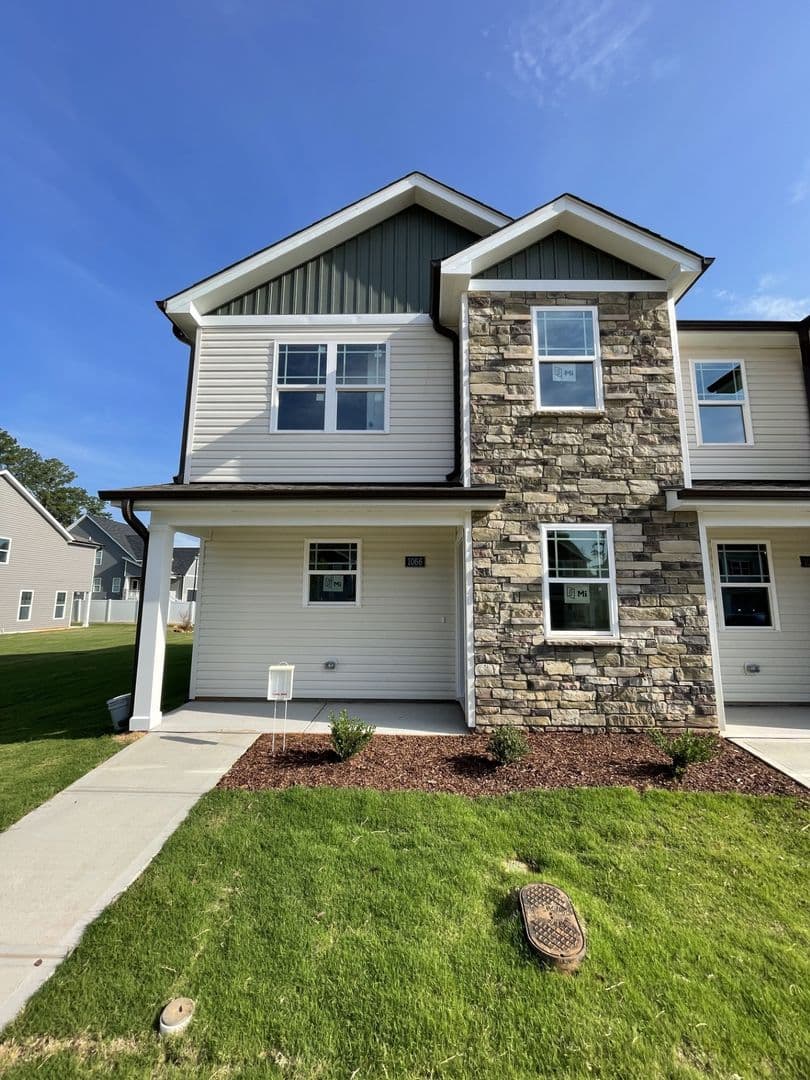 1066 Peony Lane 1 of 8