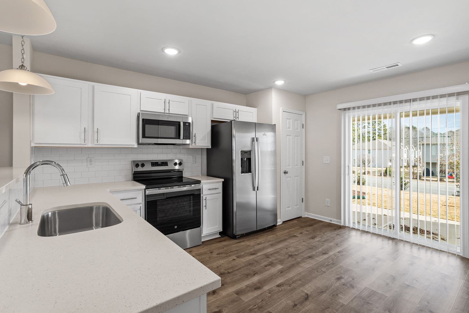 1041 Peony Lane 6 of 8