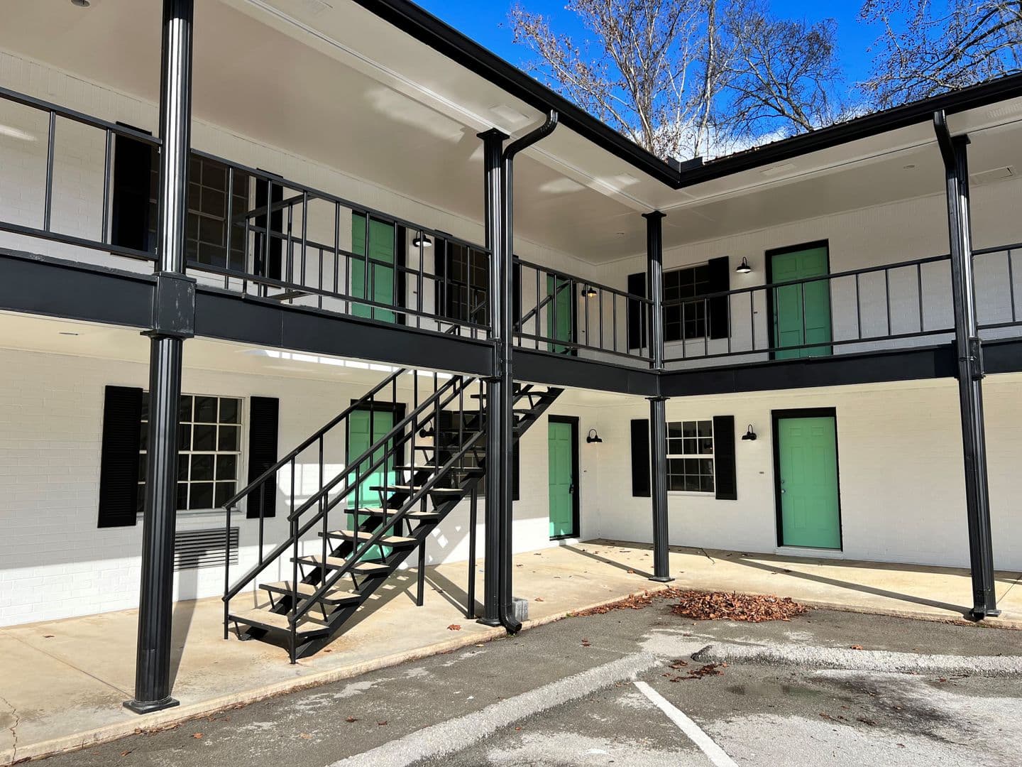 Sunset Rock Apartments 1 of 9