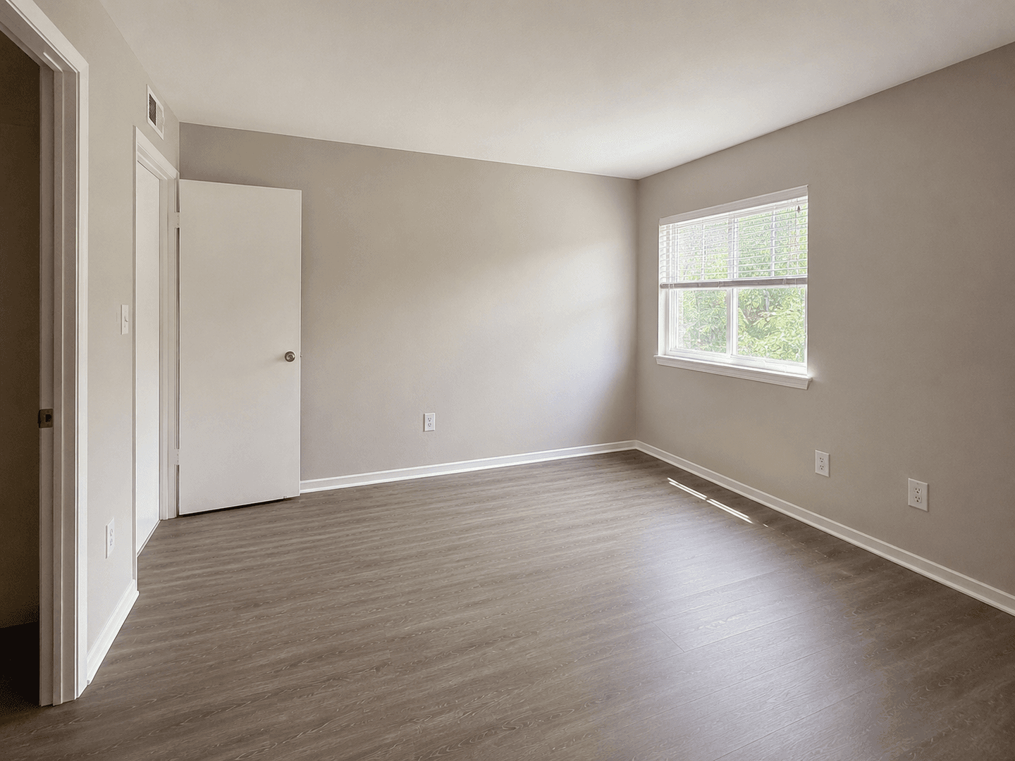 Ridge View Apartments 3 of 6