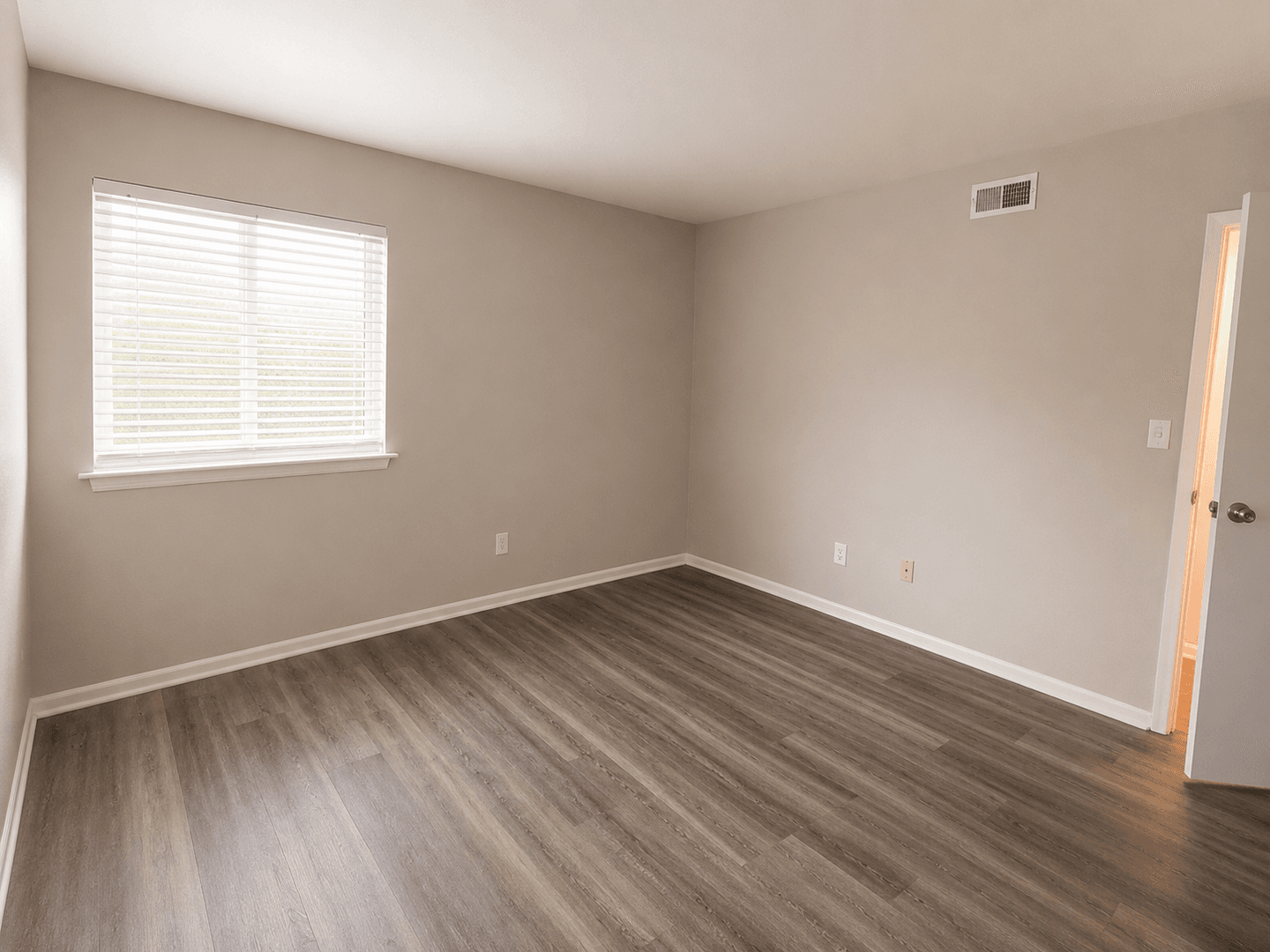 Ridge View Apartments 3 of 11