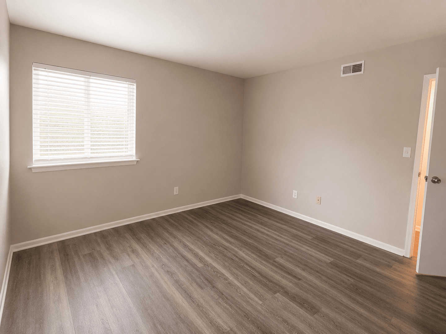 Ridge View Apartments 5 of 10