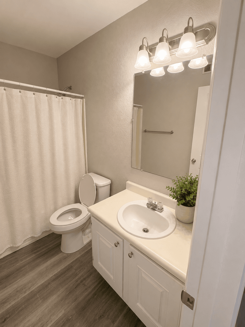 Ridge View Apartments 5 of 11