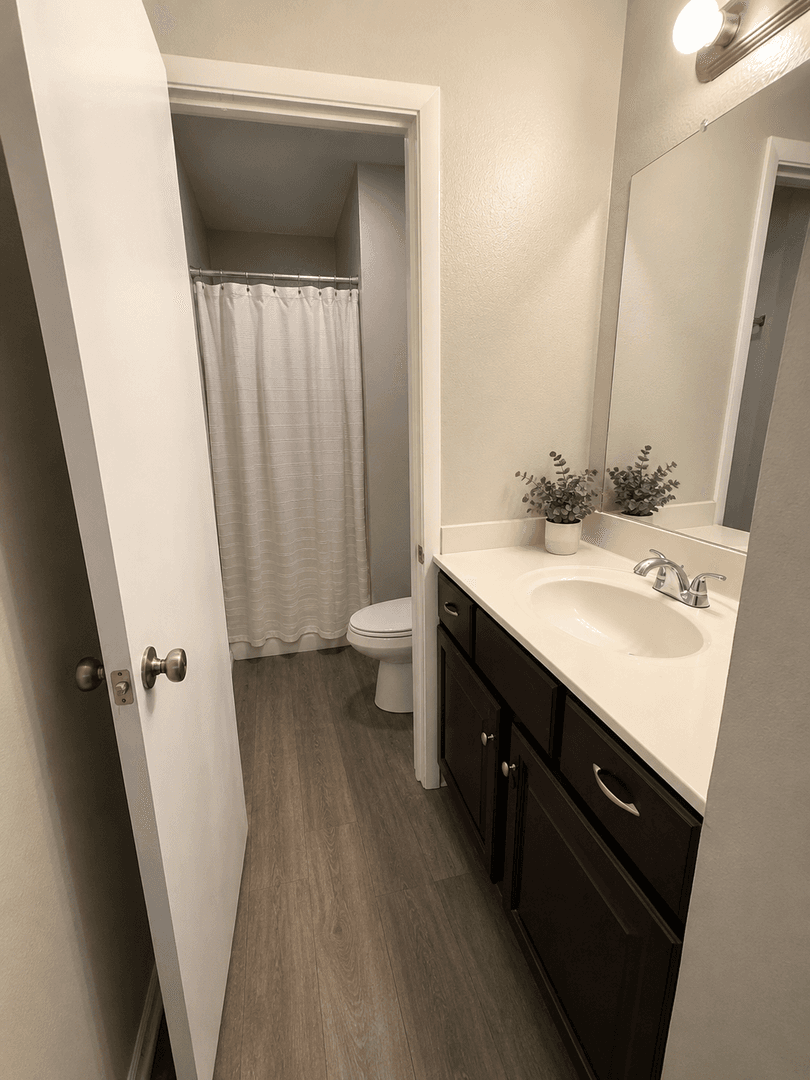 Ridge View Apartments 6 of 6