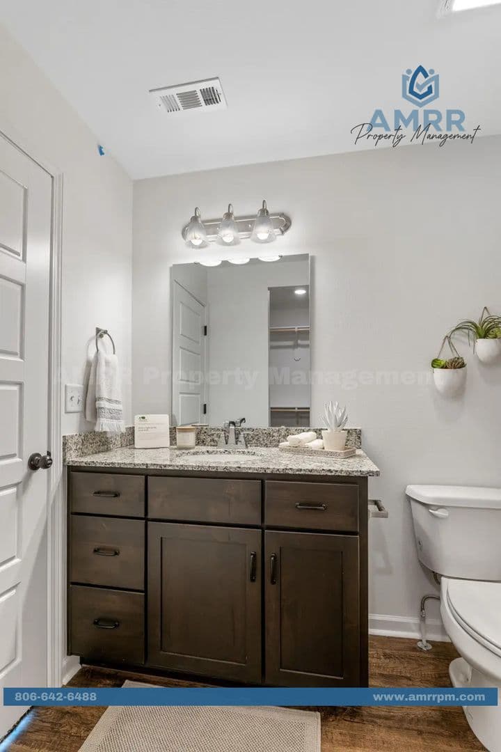 Columbia Crossing - 408 Honeybee Ave 5 of 22