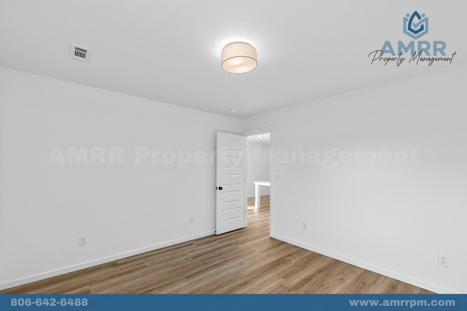 Columbia Crossing - 300 Golden Field Rd 6 of 22