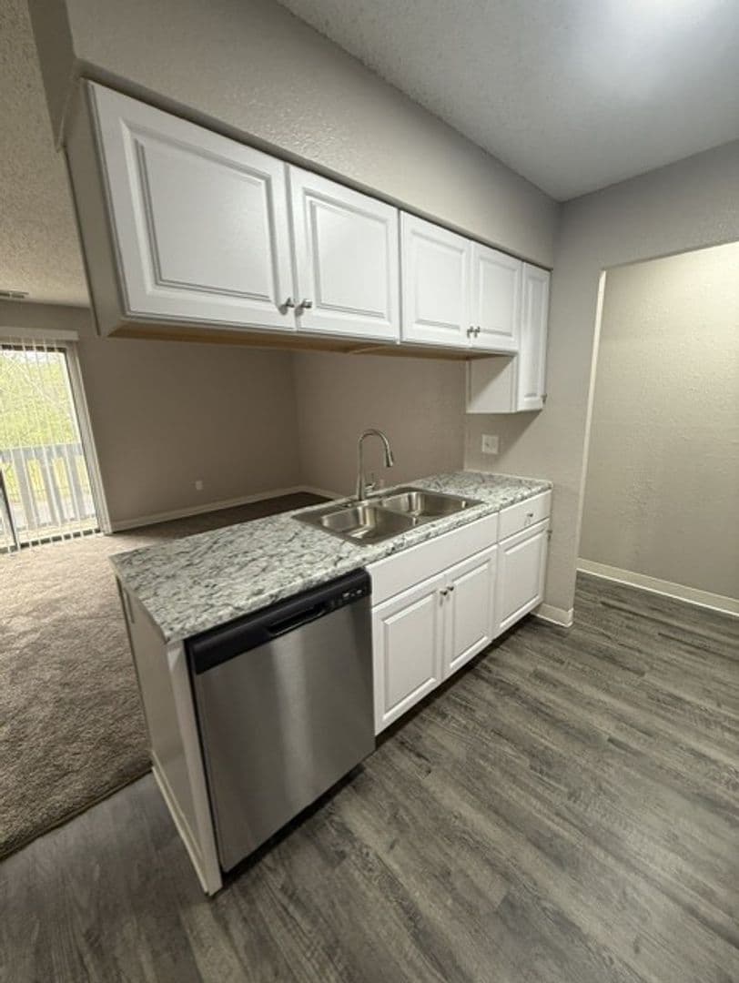 River Walk Apartments 6 of 10