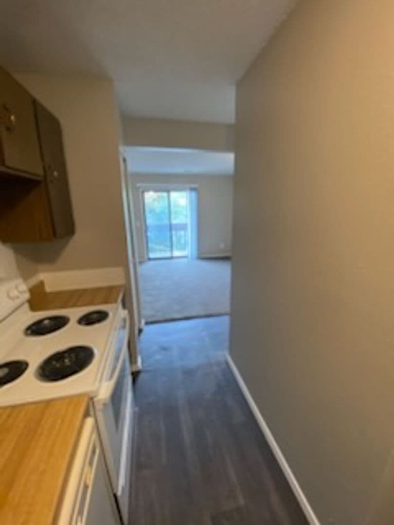 River Walk Apartments 5 of 18