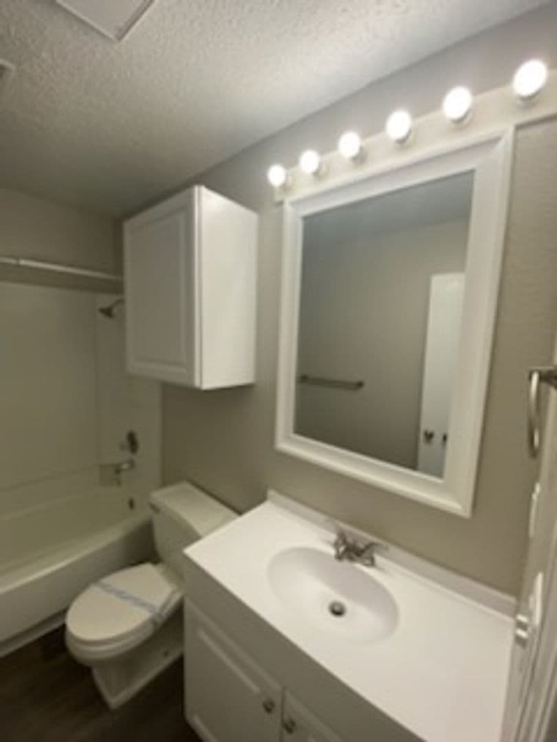 River Walk Apartments 26 of 29