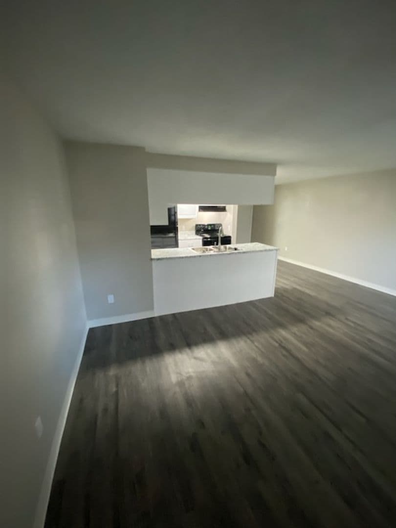 River Walk Apartments 9 of 26