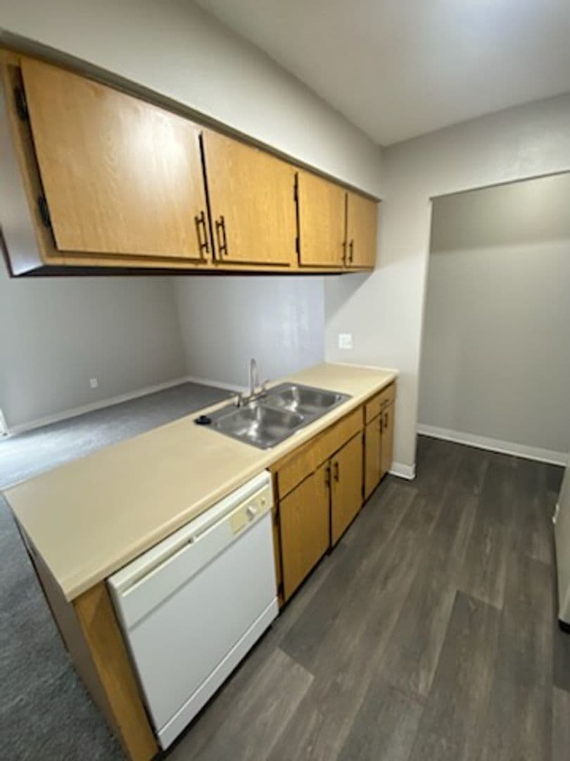 River Walk Apartments 12 of 25