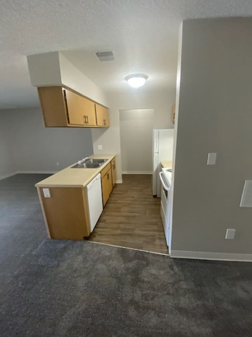 River Walk Apartments 3 of 25