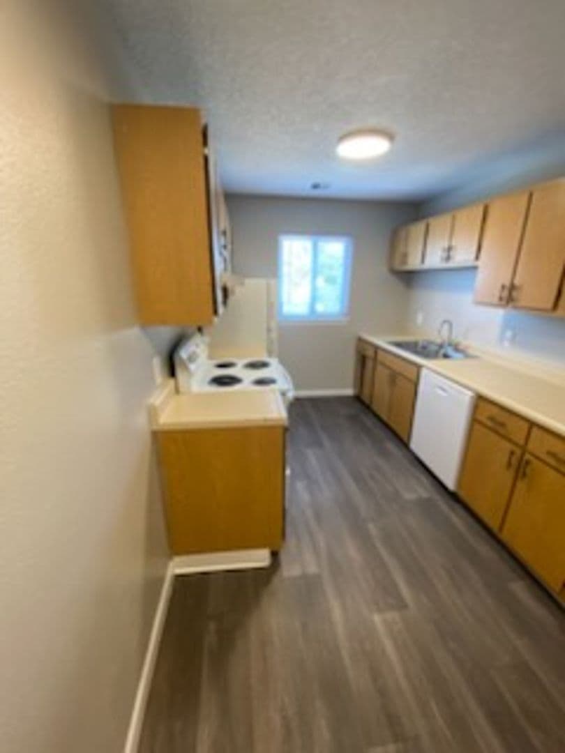 River Walk Apartments 23 of 37