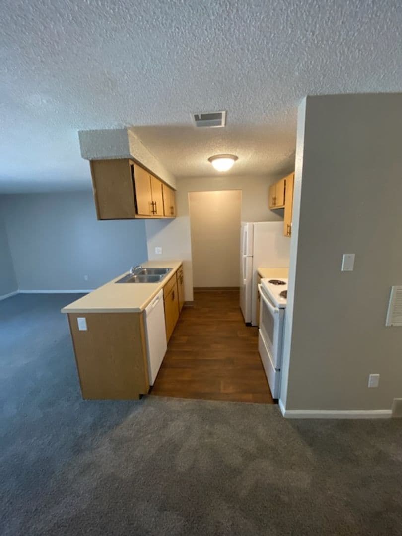 River Walk Apartments 4 of 25