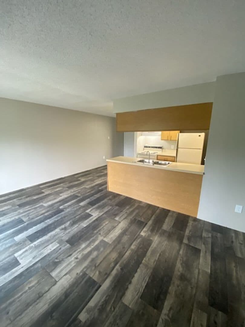 River Walk Apartments 9 of 26