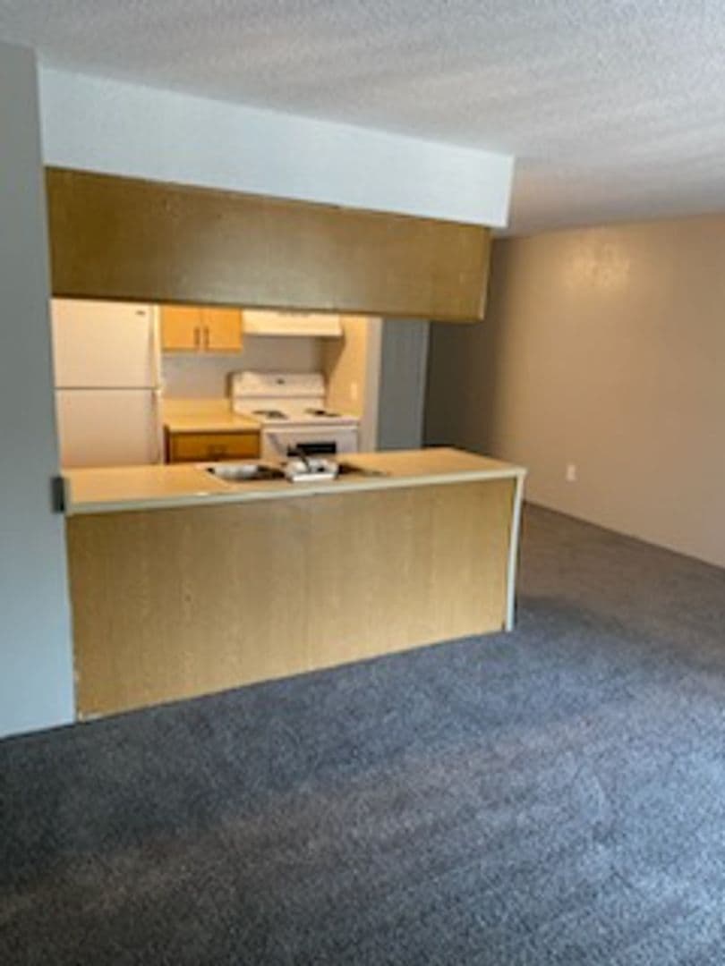 River Walk Apartments 9 of 25