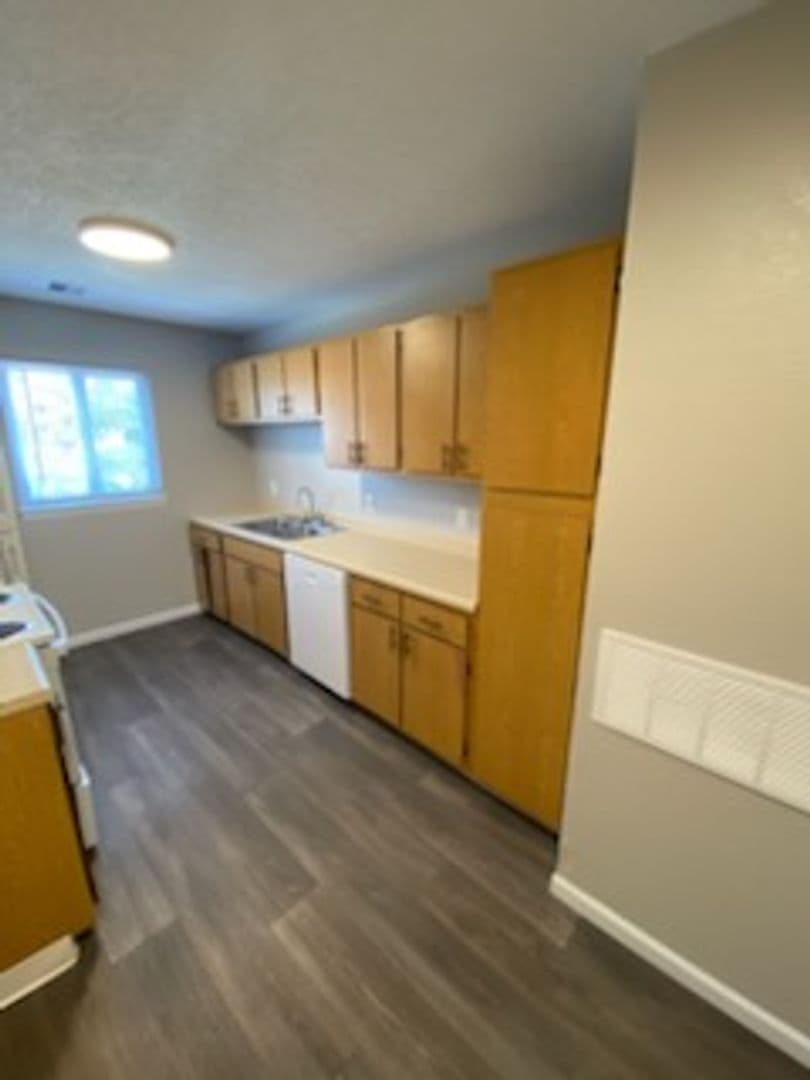 River Walk Apartments 24 of 37