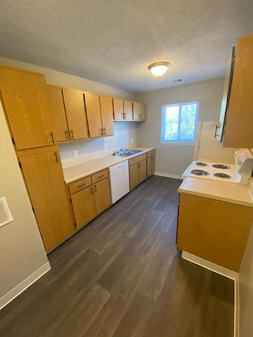 River Walk Apartments 23 of 35