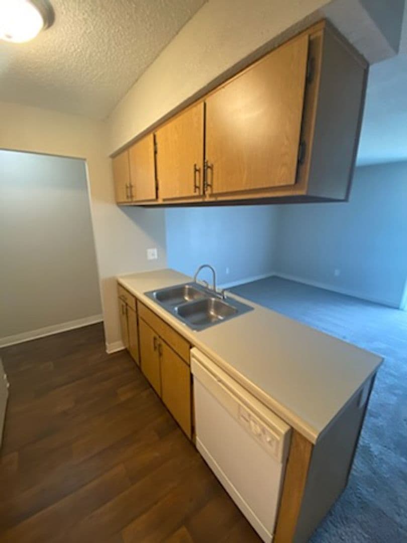River Walk Apartments 12 of 25