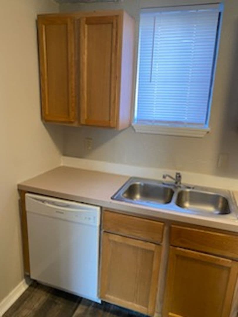 River Walk Apartments 3 of 27