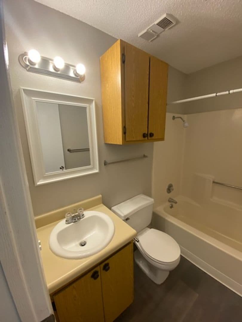 River Walk Apartments 24 of 26