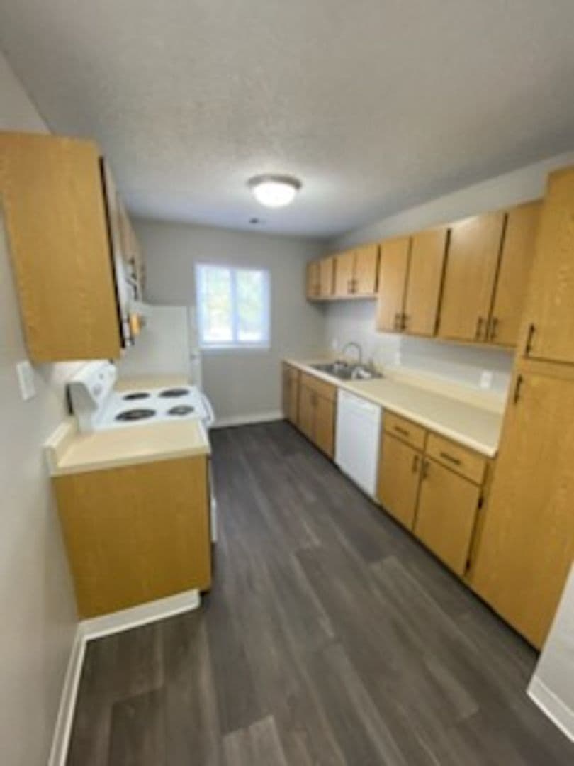 River Walk Apartments 23 of 38