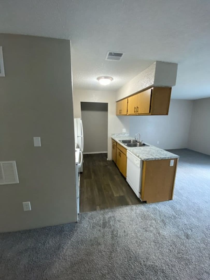 River Walk Apartments 4 of 25