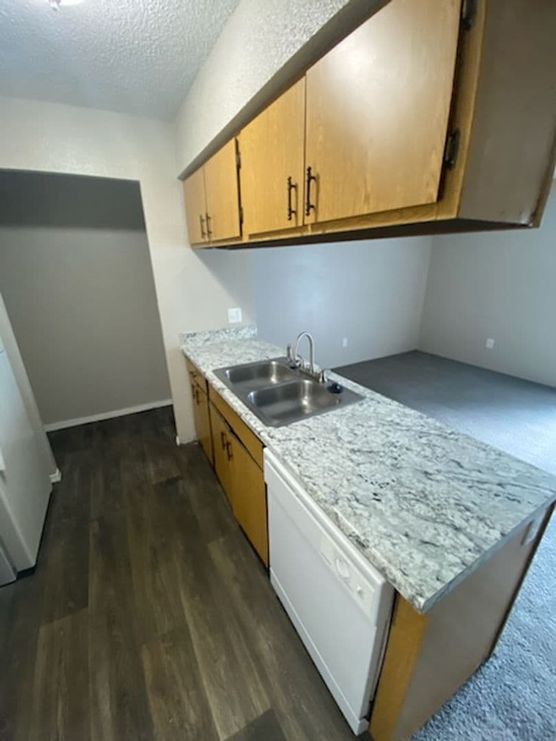 River Walk Apartments 12 of 25
