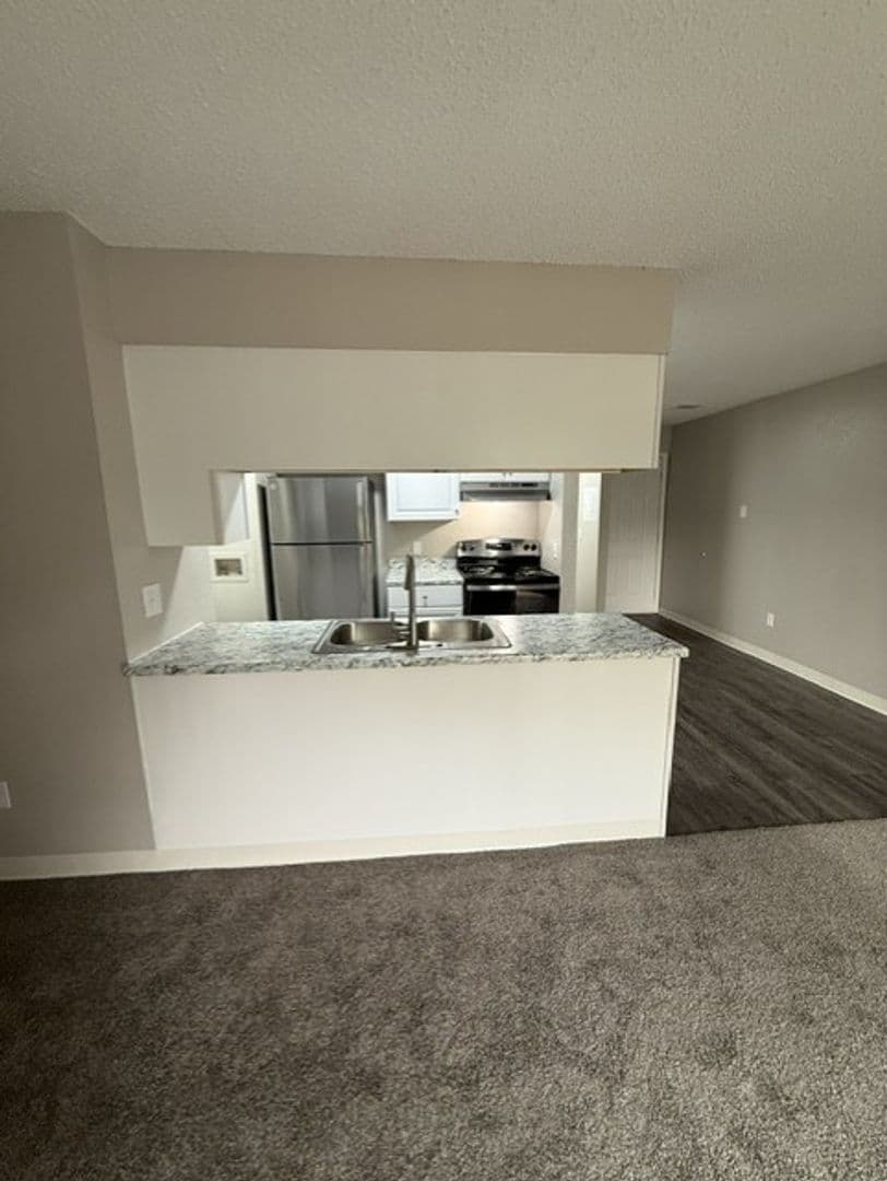 River Walk Apartments 7 of 10